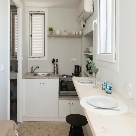 Maisonette With Beautiful Terrace Апартаменты *