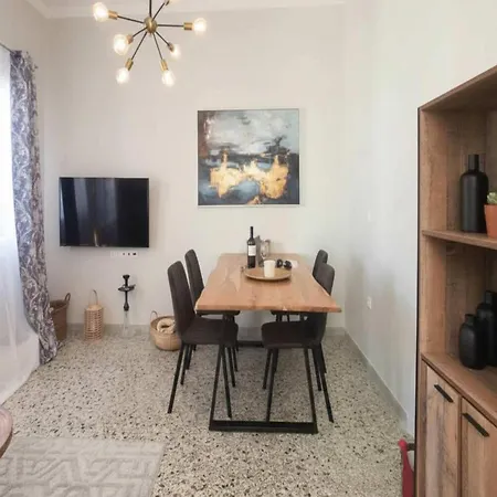 Maisonette With Beautiful Terrace Апартаменты *